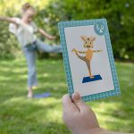 Joc de petrecere - Yoga cu animale - imagine 4