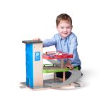 Jucarie din lemn - Garaj cu lift si accesorii - imagine 2