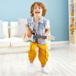 Jucarie din lemn – Instrument Ukulele (chitara) alba – invata sa canti cu lumini - imagine 4